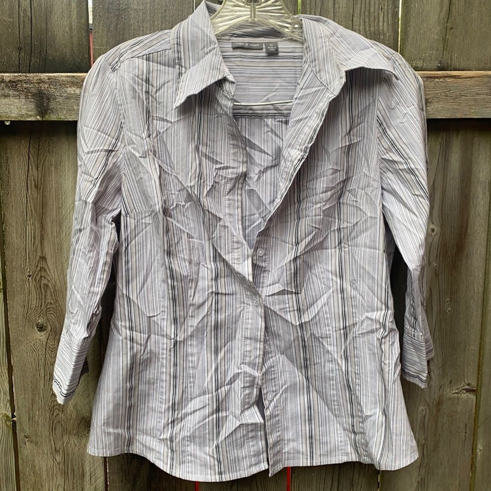 Apt.9 stretch button Down shirt sz. M